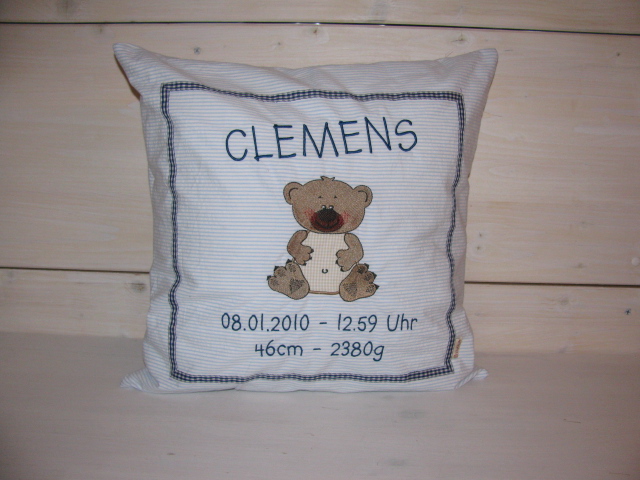 Kuschelkissen Kuschelbär– personalisiertes Dekokissen fürs Kinderzimmer | Lillykids – Bild 3