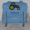 Kindergartentasche mit Namen und Traktor gestickt